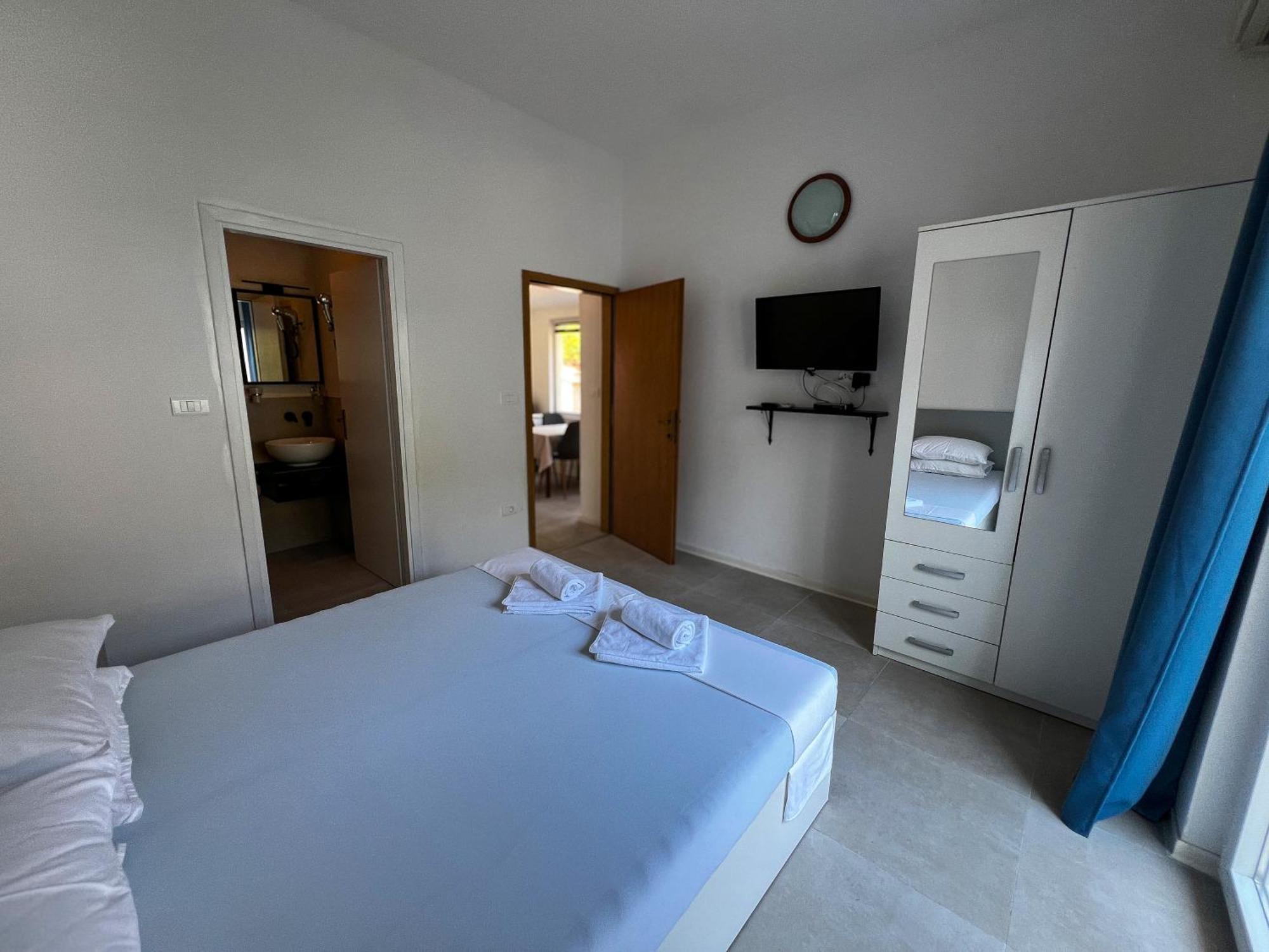 Pansion Palme Apartment ดริเวนิก ภายนอก รูปภาพ